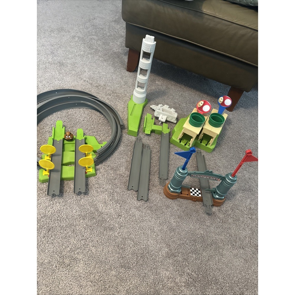 Hot Wheels Mario Kart Circuit Track Set Pieces Replacement Parts Incomplete Set
